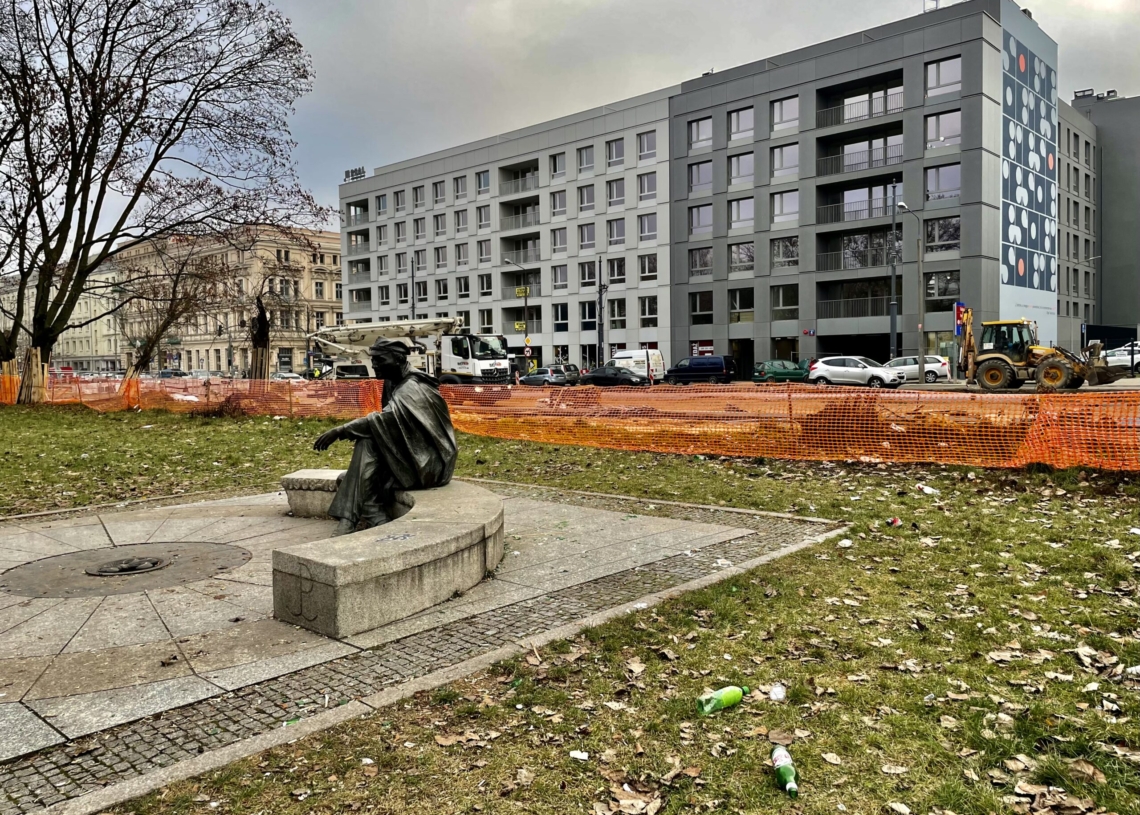 Większe utrudnienia na modernizowanej Północnej od 9 dni. Postępuje modernizacja torowiska [ZDJĘCIA + WIDEO]