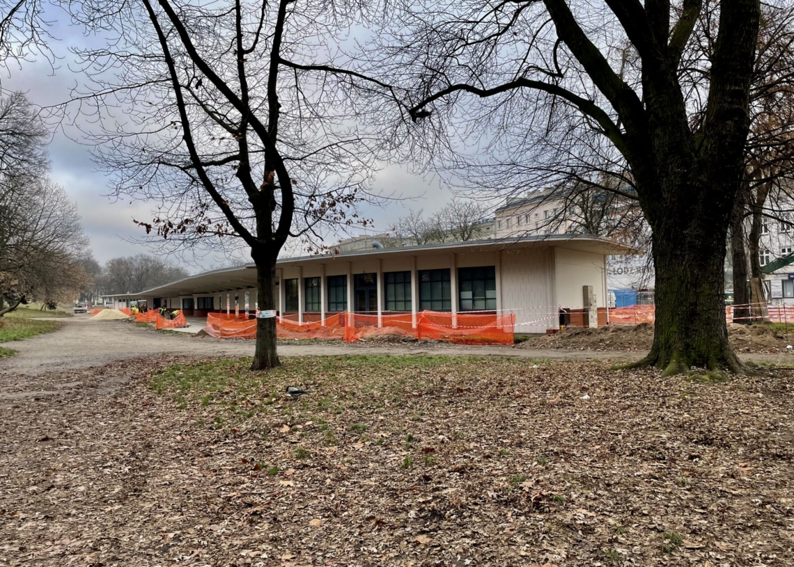 Większe utrudnienia na modernizowanej Północnej od 9 dni. Postępuje modernizacja torowiska [ZDJĘCIA + WIDEO]