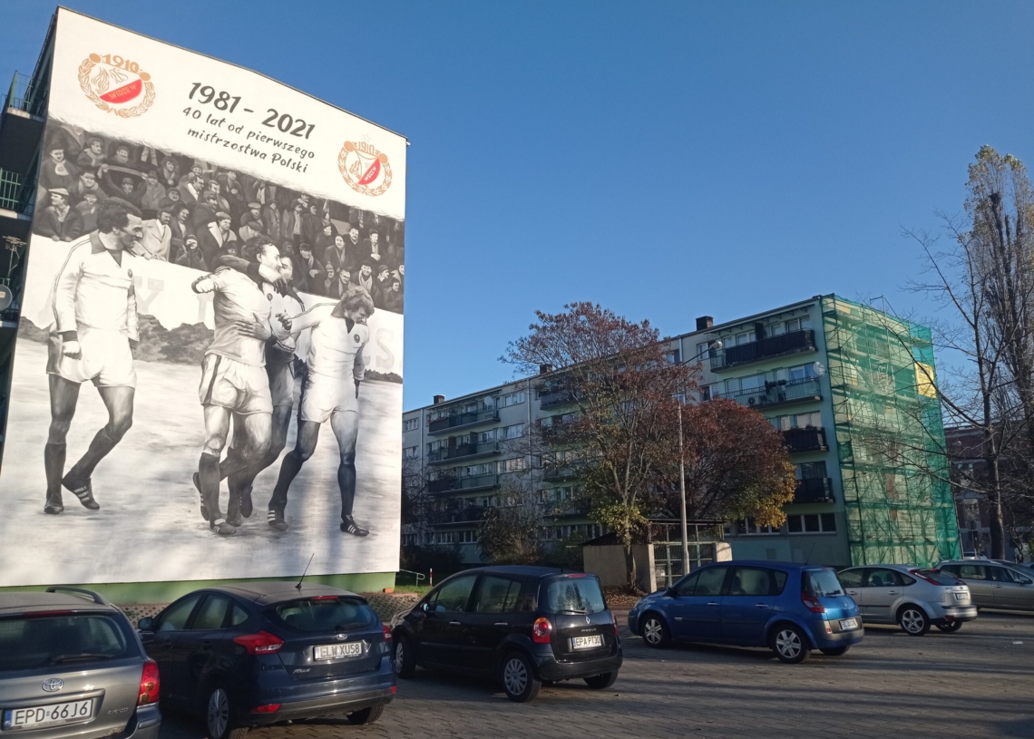 Mural Włodzimierza Smolarka na ukończeniu