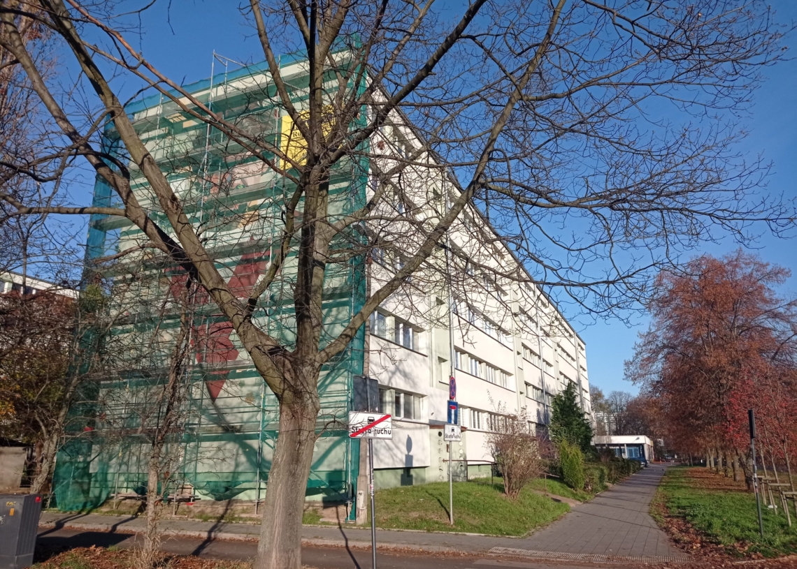 Mural Włodzimierza Smolarka na ukończeniu