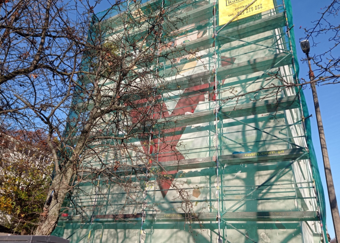 Mural Włodzimierza Smolarka na ukończeniu