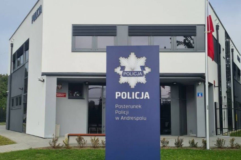 Przyjechali na posterunek mimo zakazu prowadzenia pojazdów 1 Posterunek policji w Andrespolu