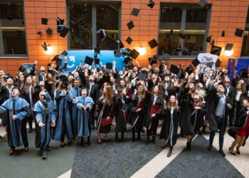 Uroczysta Gala Absolwentow Uniwersytetu Lodzkiego 2022.29 scaled