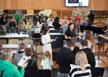 Warsztaty w Teatrze Wielkim dla podopiecznych Fundacji Happy Kids, pochodzących z Ukrainy