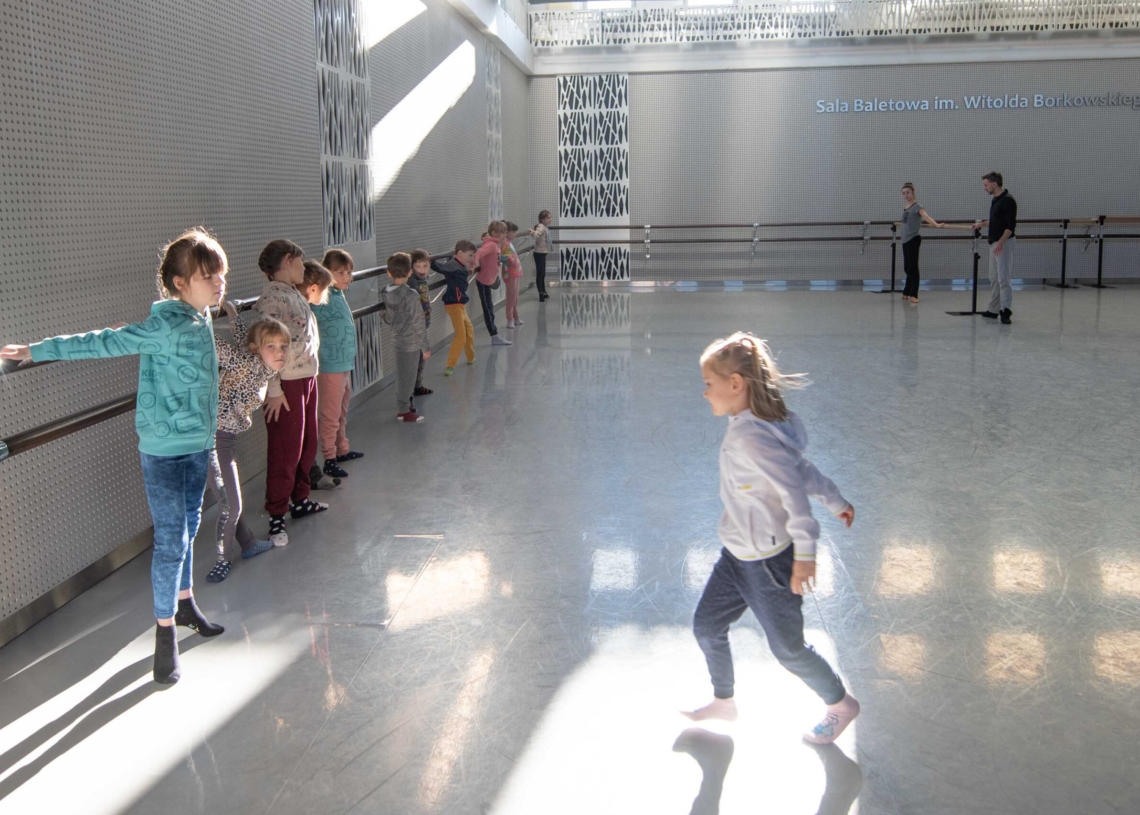 Warsztaty w Teatrze Wielkim dla podopiecznych Fundacji Happy Kids, pochodzących z Ukrainy