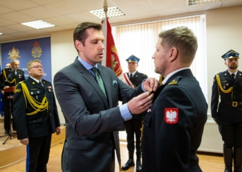 Uroczysta zbiórka w Komendzie Wojewódzkiej PSP w Łodzi