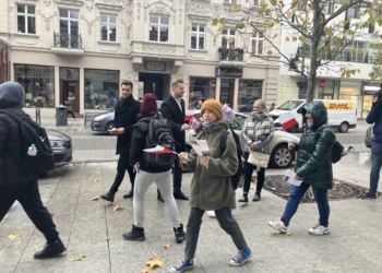 Dzień Służby Zagranicznej. 104. rocznica wysłania najważniejszej depeszy II Rzeczypospolitej 1 Dzień Służby Zagranicznej - akcja na Piotrkowskiej
