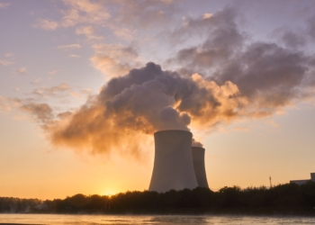 Radni i eksperci o elektrowni jądrowej w Łódzkiem. Specjalne posiedzenie w Bełchatowie 3 NABE ma powstać