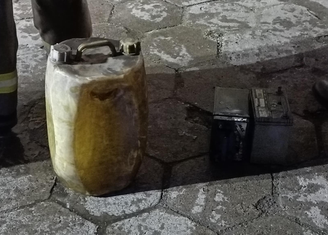 Pożar w Piotrkowie. Ogień pojawił się w piwnicy bloku