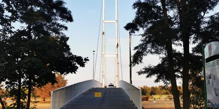 Sieradzanie z osiedla Dziewiarz chcą bezpiecznego zejścia nad rzekę 1 Sieradzanie chcą bezpiecznego zejścia nad rzekę