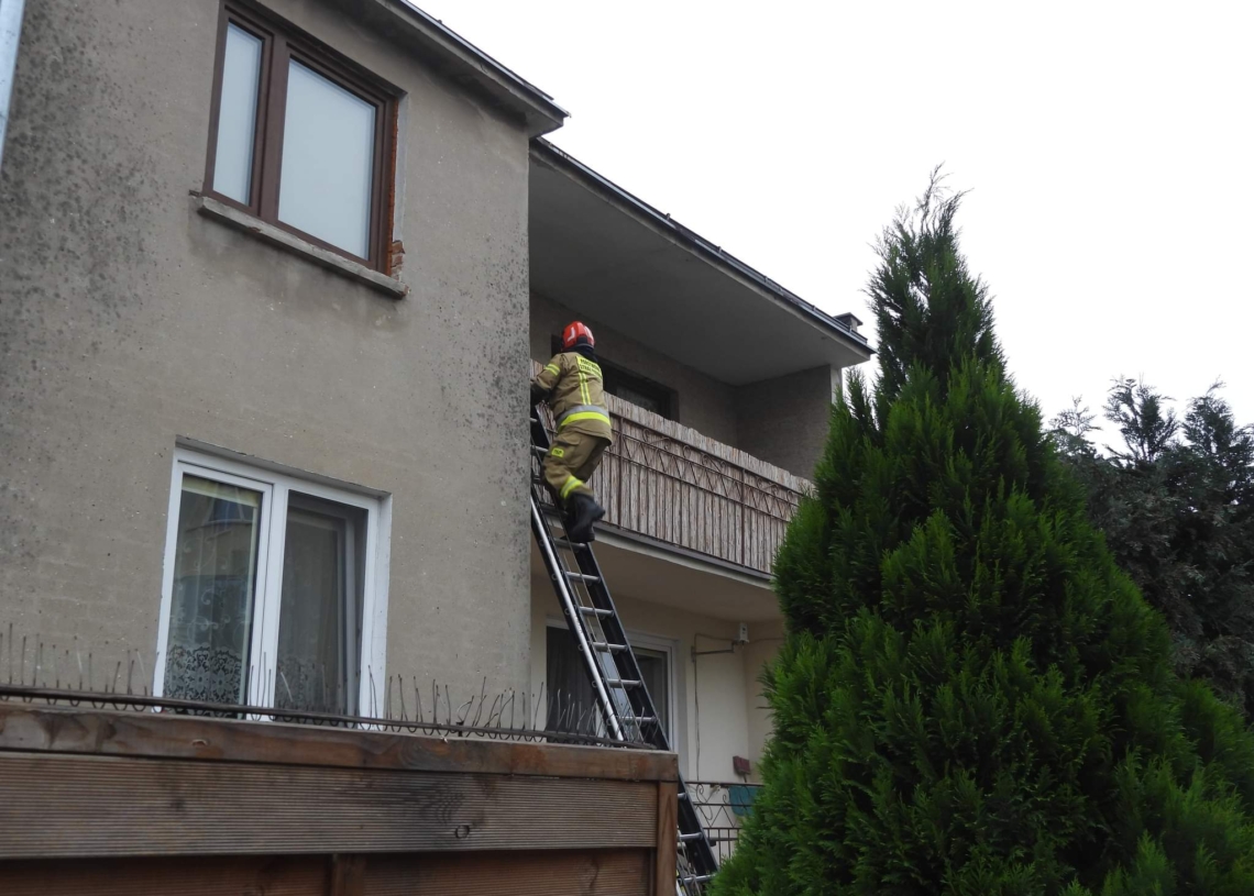 Groźny pożar w Sieradzu. Ewakuowano 3 osoby