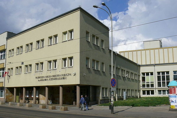 155. rocznica urodzin Józefa Piłsudskiego. Świętuje biblioteka wojewódzka w Łodzi 1 155. rocznica urodzin Józefa Piłsudskiego