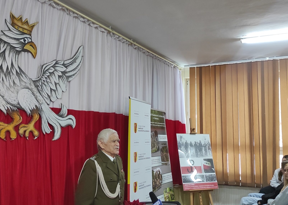 Zespół Szkół Mundurowo-Technicznych w Ostrowie wkrótce wybierze swojego patrona