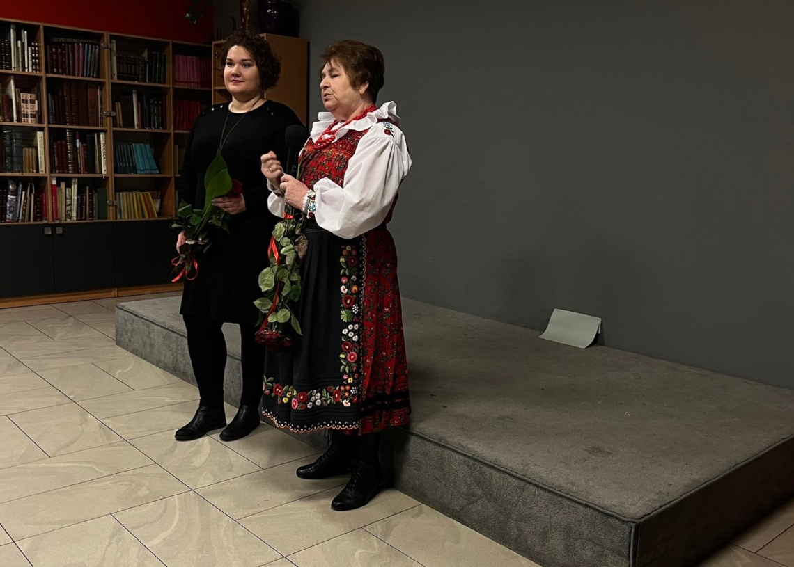 Wystawa „Haft ponadczasowy” podsumowuje program stypendialny „Mistrz-Uczeń” w Sieradzu