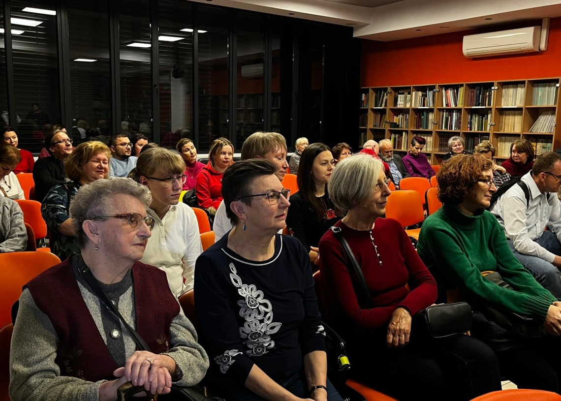 Wystawa „Haft ponadczasowy” podsumowuje program stypendialny „Mistrz-Uczeń” w Sieradzu