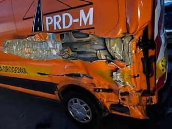 Ktoś uszkodził pojazd służby drogowej