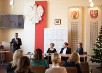 Żłobki w Łódzkiem. Konferencja w Brzezinach