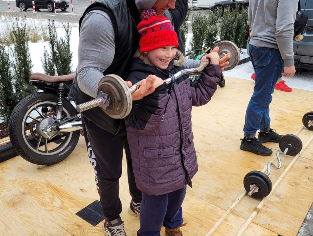 Fabianek z Andrespola ma 11 lat i waży zaledwie 13 kg. Potrzebuje operacji w USA 1 Fabianek z Andrespola ma 11 lat i waży 13 kg