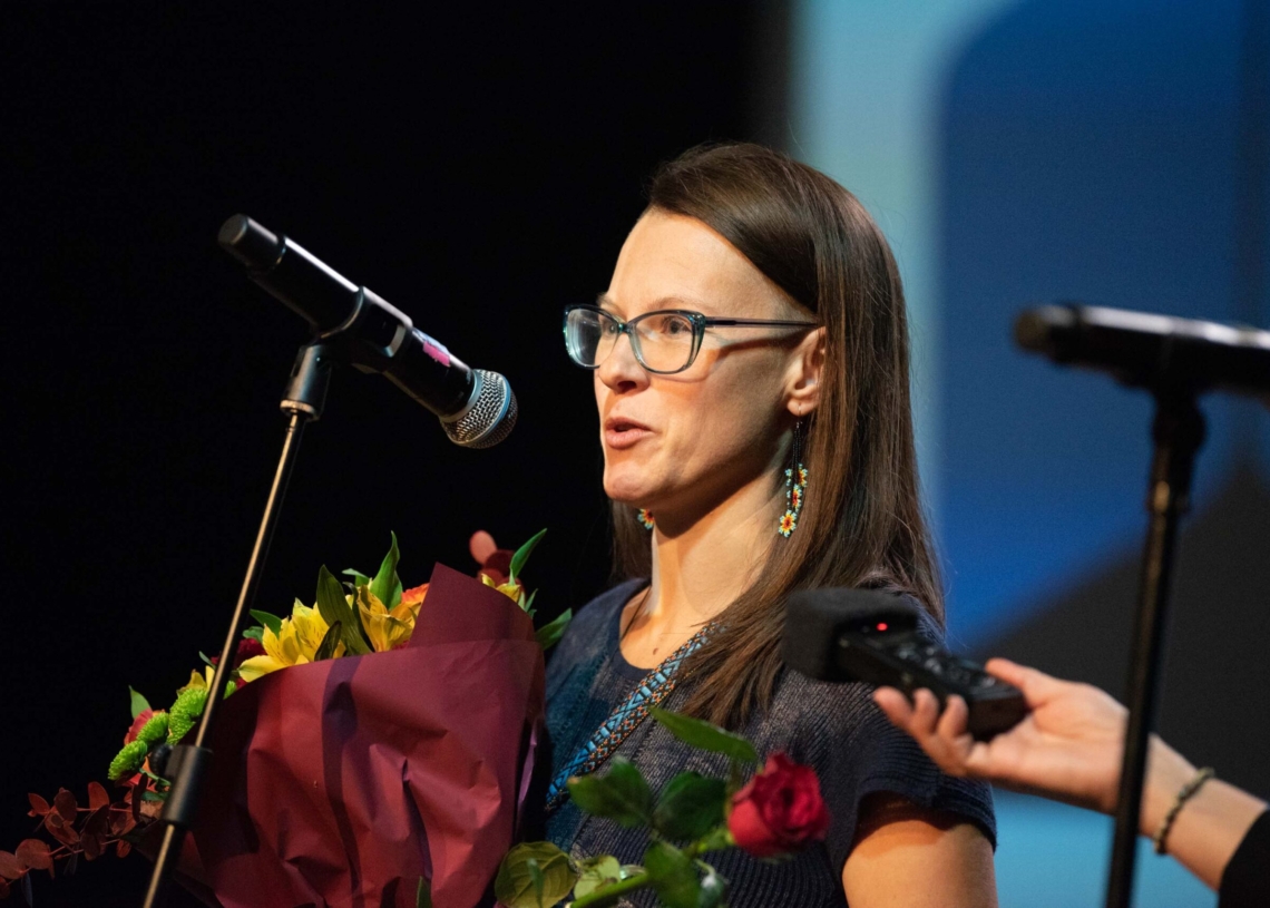 Statuetkę Białej Kobry otrzymał Andriej Kuciła za film "Gdy kwiaty nie milczą". Poznaliśmy laureatów 32. Festiwalu Mediów Człowiek w Zagrożeniu