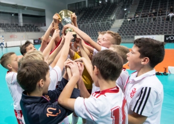 Sukces młodych piłkarzy ŁKS Łódź. Halowy turniej piłkarski o Puchar Prezydent Łodzi