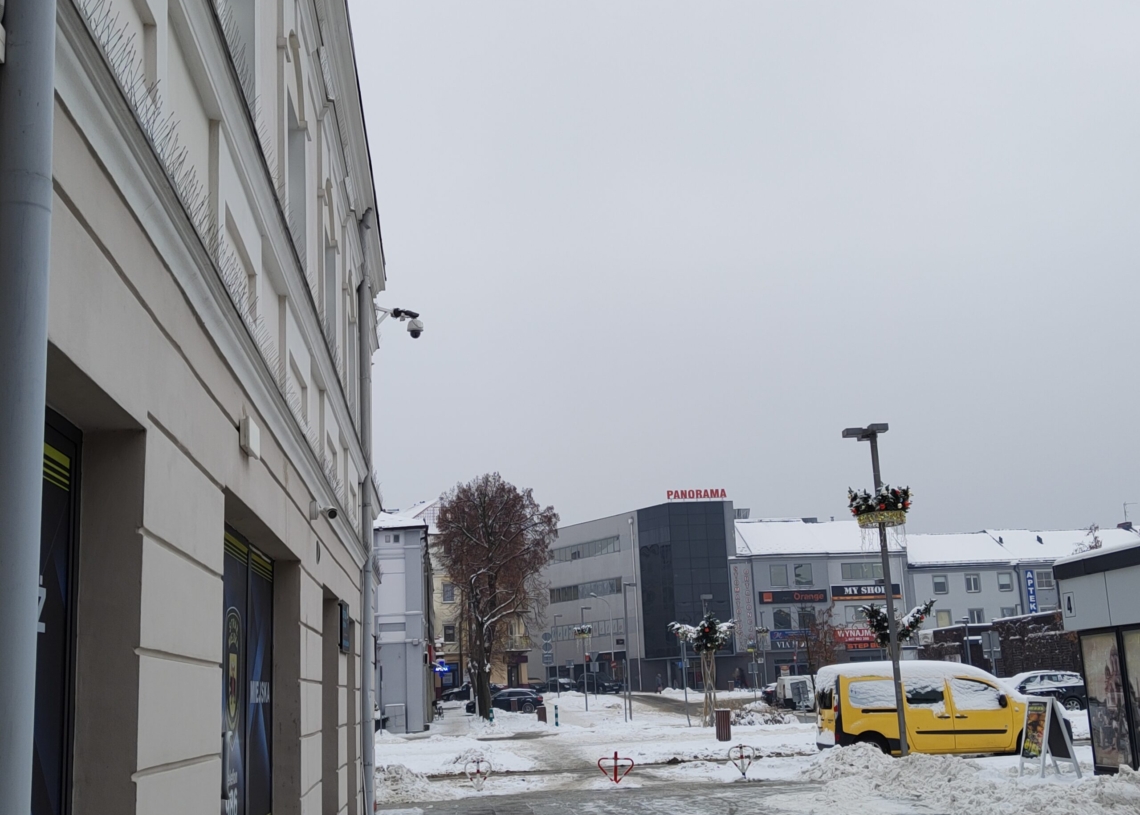 Tomaszowski monitoring miejski został rozbudowany. Przybyło 16 kamer, a jedna z nich rozpoznaje tablice rejestracyjne