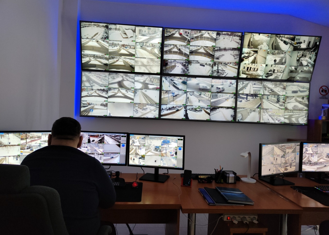 Tomaszowski monitoring miejski został rozbudowany. Przybyło 16 kamer, a jedna z nich rozpoznaje tablice rejestracyjne