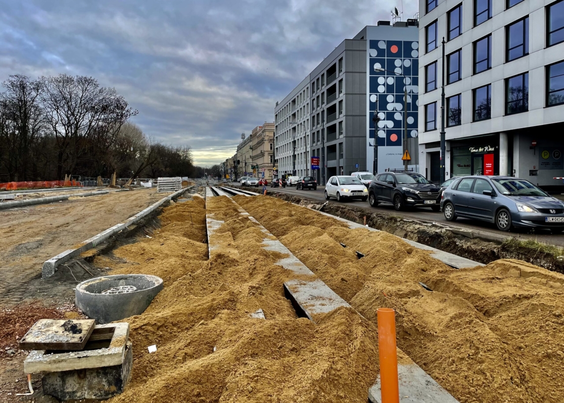 Modernizacja Północnej. Postępuje budowa torowiska. Prace mają się zakończyć w 3 kwartale 2023 r. [ZDJĘCIA + WIDEO]
