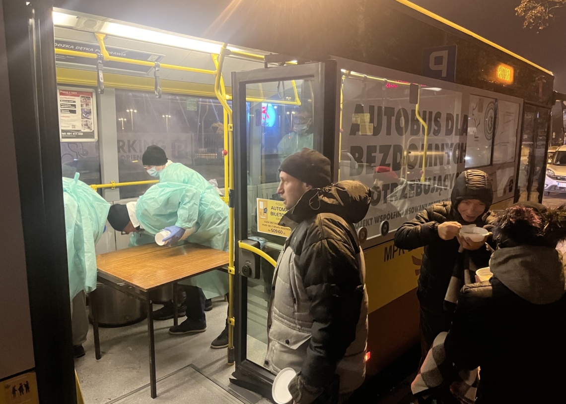 Autobus dla potrzebujących w Łodzi