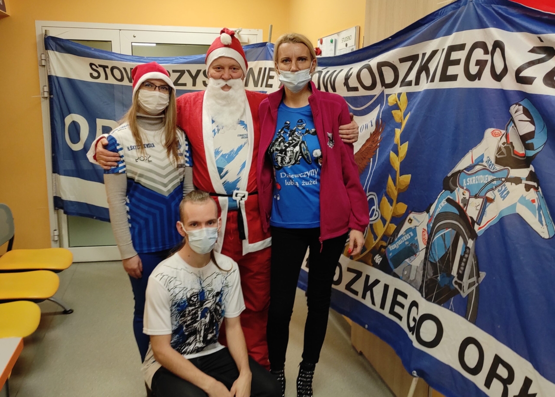 Kibice łódzkiego żużla odwiedzili dzieci w szpitalu