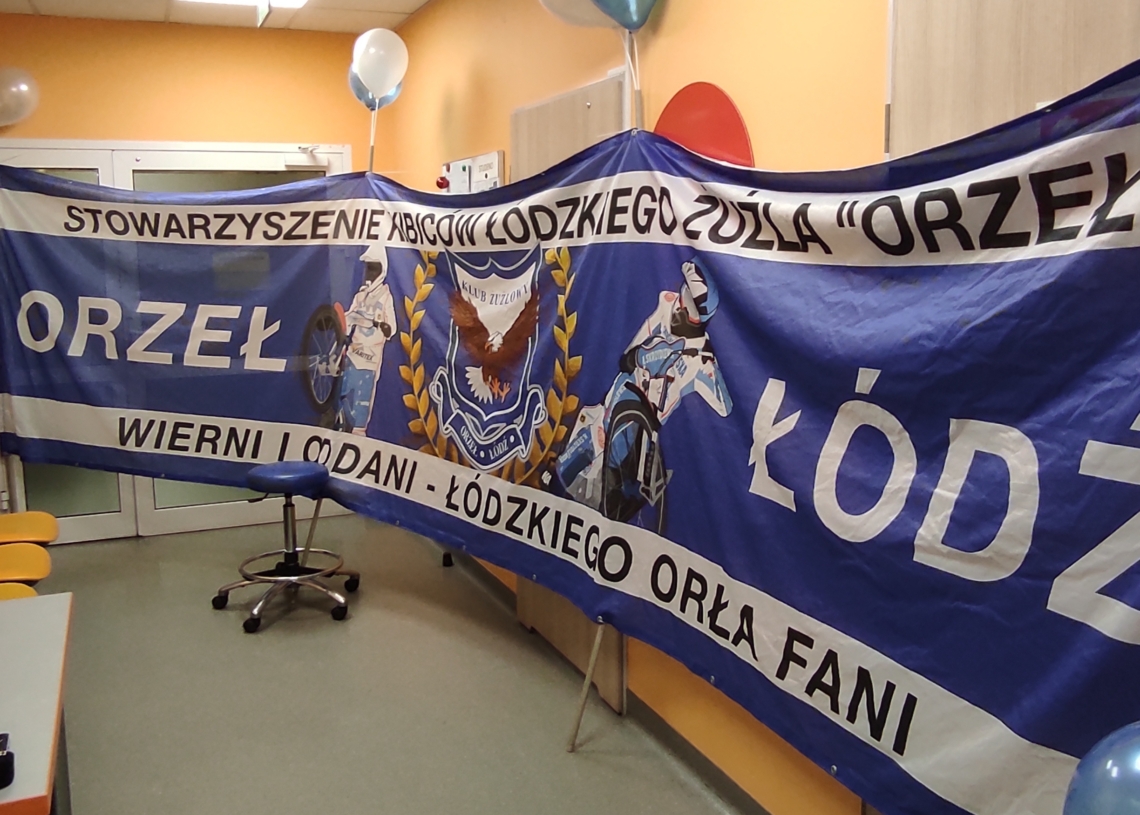Kibice łódzkiego żużla odwiedzili dzieci w szpitalu