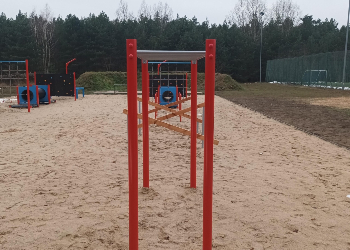 Tor przeszkód – nowa atrakcja dla uczniów skierniewickiego ZS nr 4