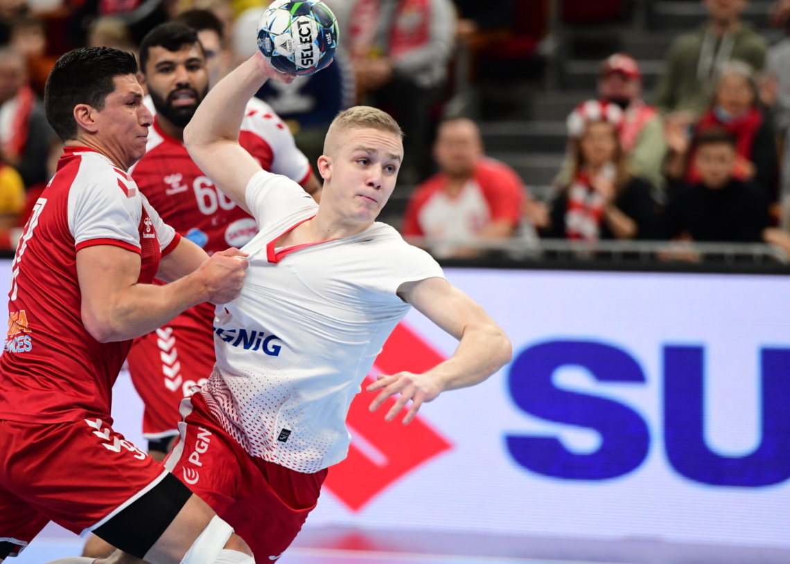 Piotr Jędraszczyk zagra na mistrzostwach świata? Rozgrywający Piotrkowianina w gronie 22 powołanych szczypiornistów 1 Piotr Jędraszczyk ma szansę zagrać na MŚ