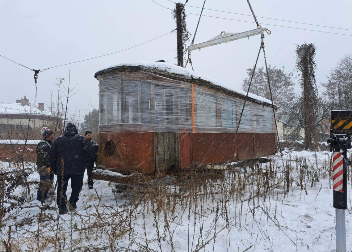 Klub Miłośników Starych Tramwajów wzbogaca historyczny tabor Zajezdni Muzealnej Brus. Tym razem o 2 wagony Lilpop I