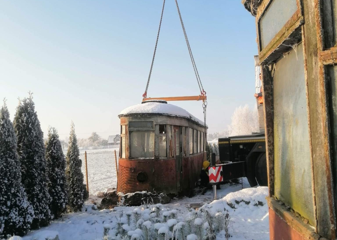 Klub Miłośników Starych Tramwajów wzbogaca historyczny tabor Zajezdni Muzealnej Brus. Tym razem o 2 wagony Lilpop I