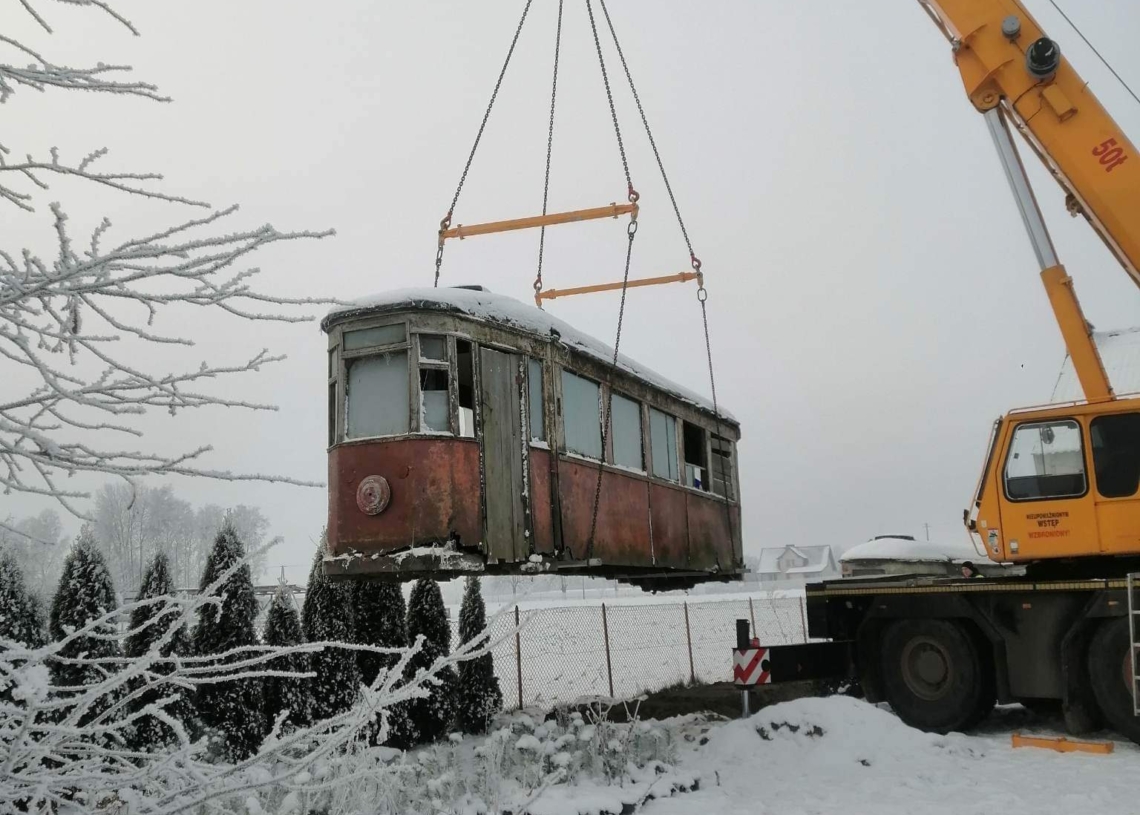 Klub Miłośników Starych Tramwajów wzbogaca historyczny tabor Zajezdni Muzealnej Brus. Tym razem o 2 wagony Lilpop I