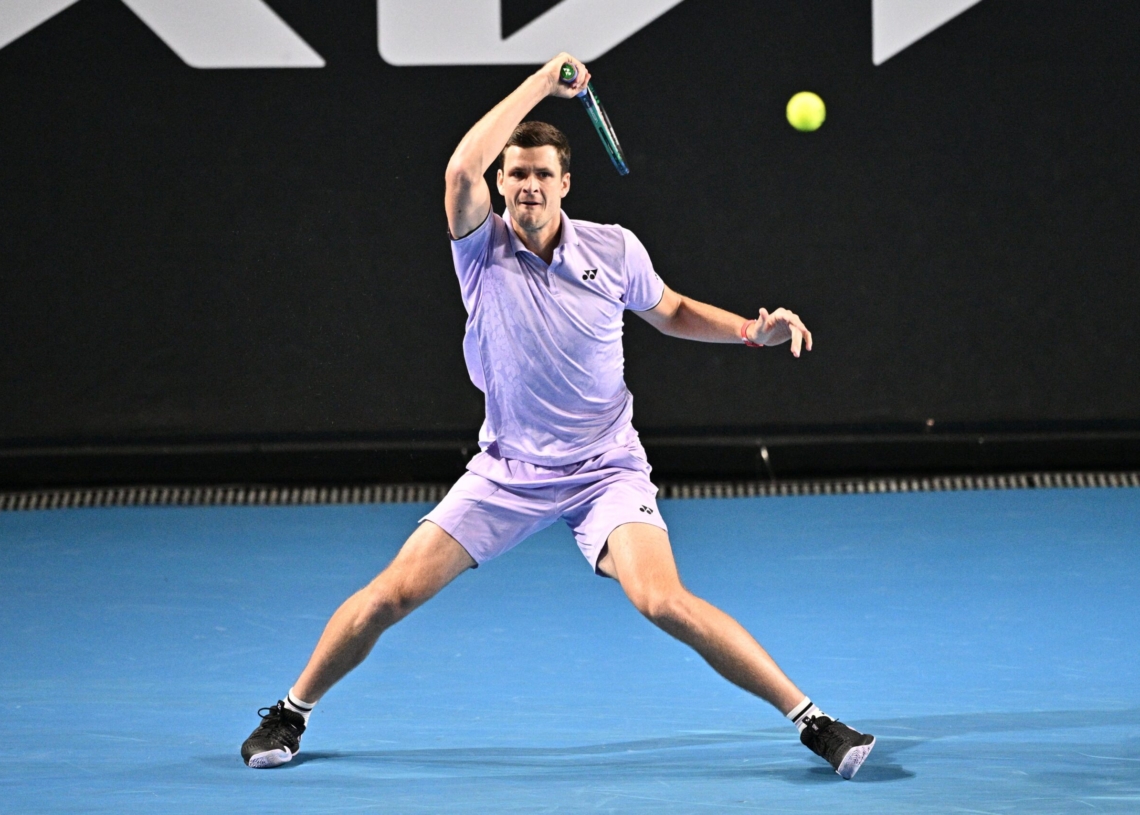 Hubert Hurkacz awansował do trzeciej rundy Australian Open. Swoje mecze wygrały także Iga Świątek i Magda Linette.