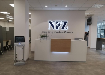 Bezpieczny zagraniczny wyjazd. Narodowy Fundusz zdrowia przypomina o ubezpieczeniu