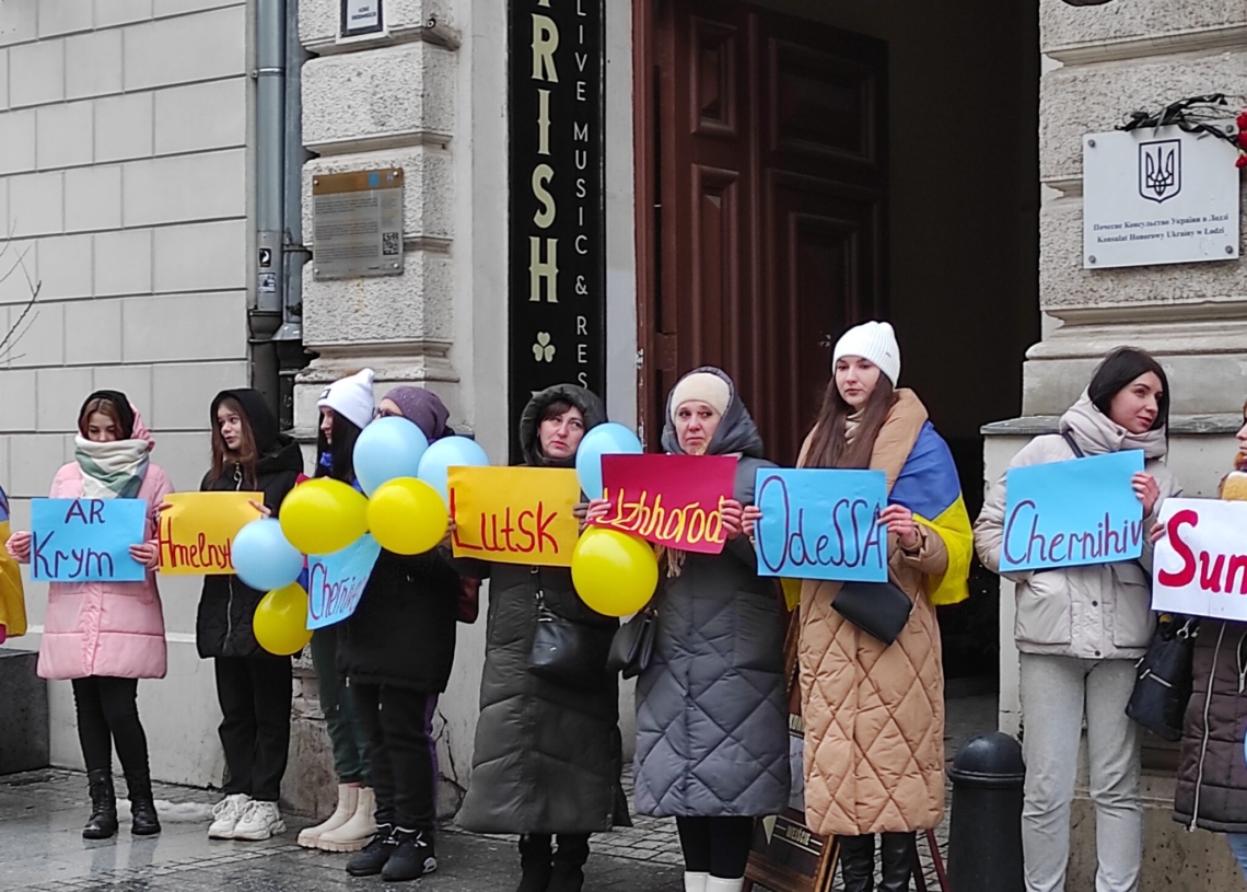Manifestacja antywojenna pod Konsulatem Honorowym Ukrainy w Łodzi