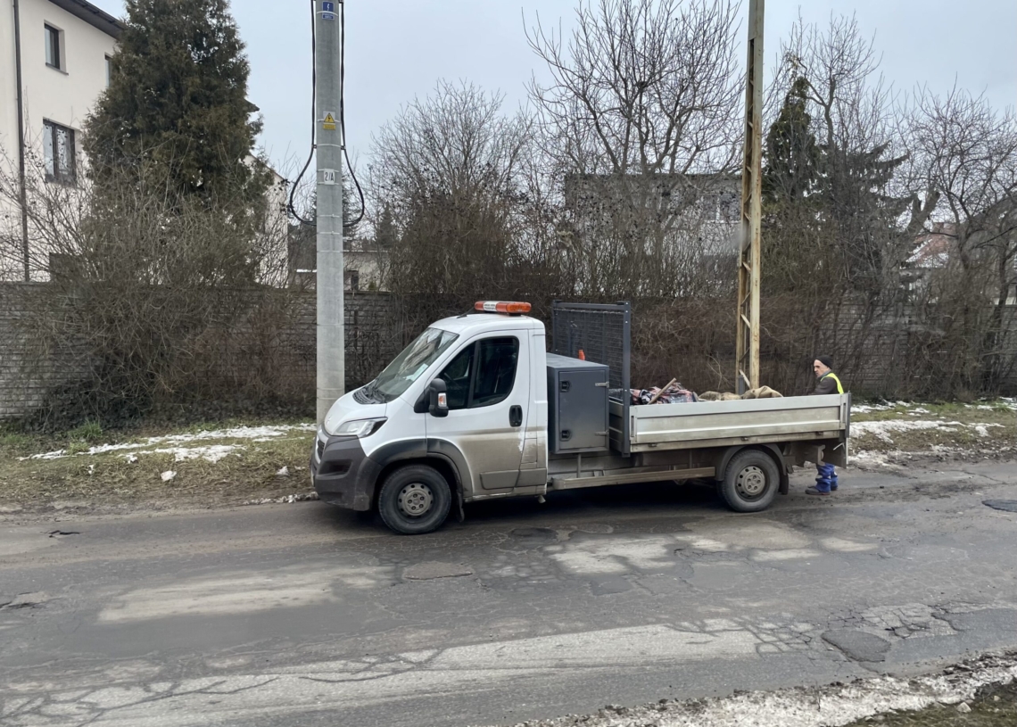 Sezon dziurawych ulic w pełni. „Wspomagające” łatanie dzisiaj na Telefonicznej