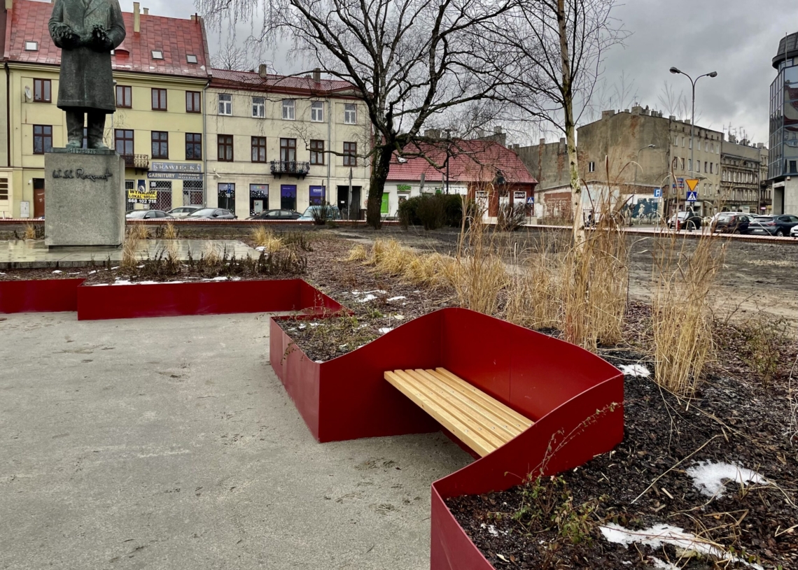 Trwają odbiory placu Reymonta po remoncie. Koszt prac to 500 tys. zł [ZDJĘCIA]