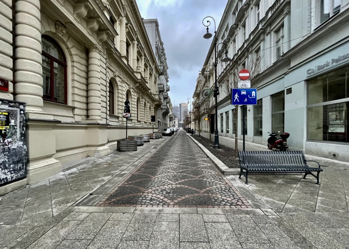 Budowa woonerfu na Moniuszki symbolem przedłużających się łódzkich inwestycji [ZDJĘCIA]