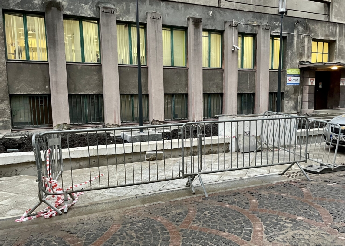 Budowa woonerfu na Moniuszki symbolem przedłużających się łódzkich inwestycji [ZDJĘCIA]