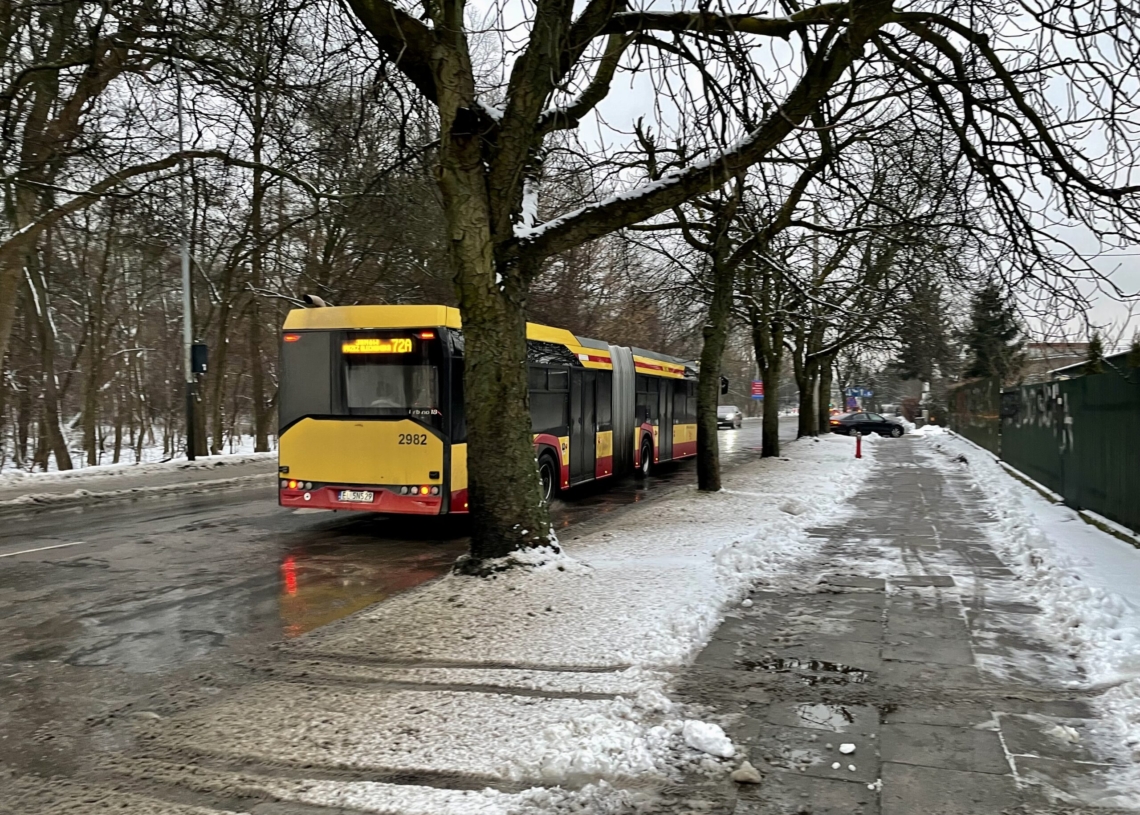 na ulicy Złotno