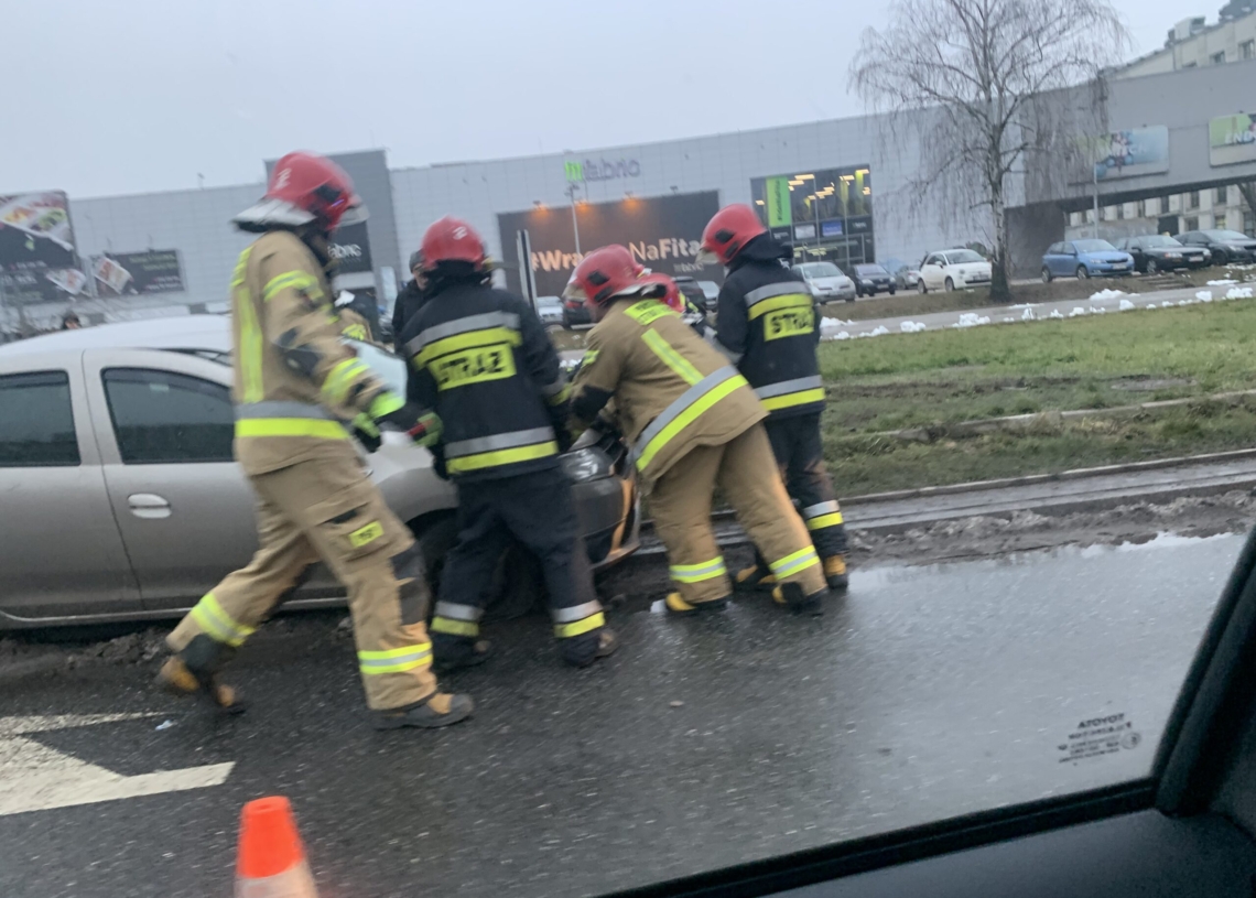 Wypadek na al. Piłsudskiego przy skrzyżowaniu z Kilińskiego
