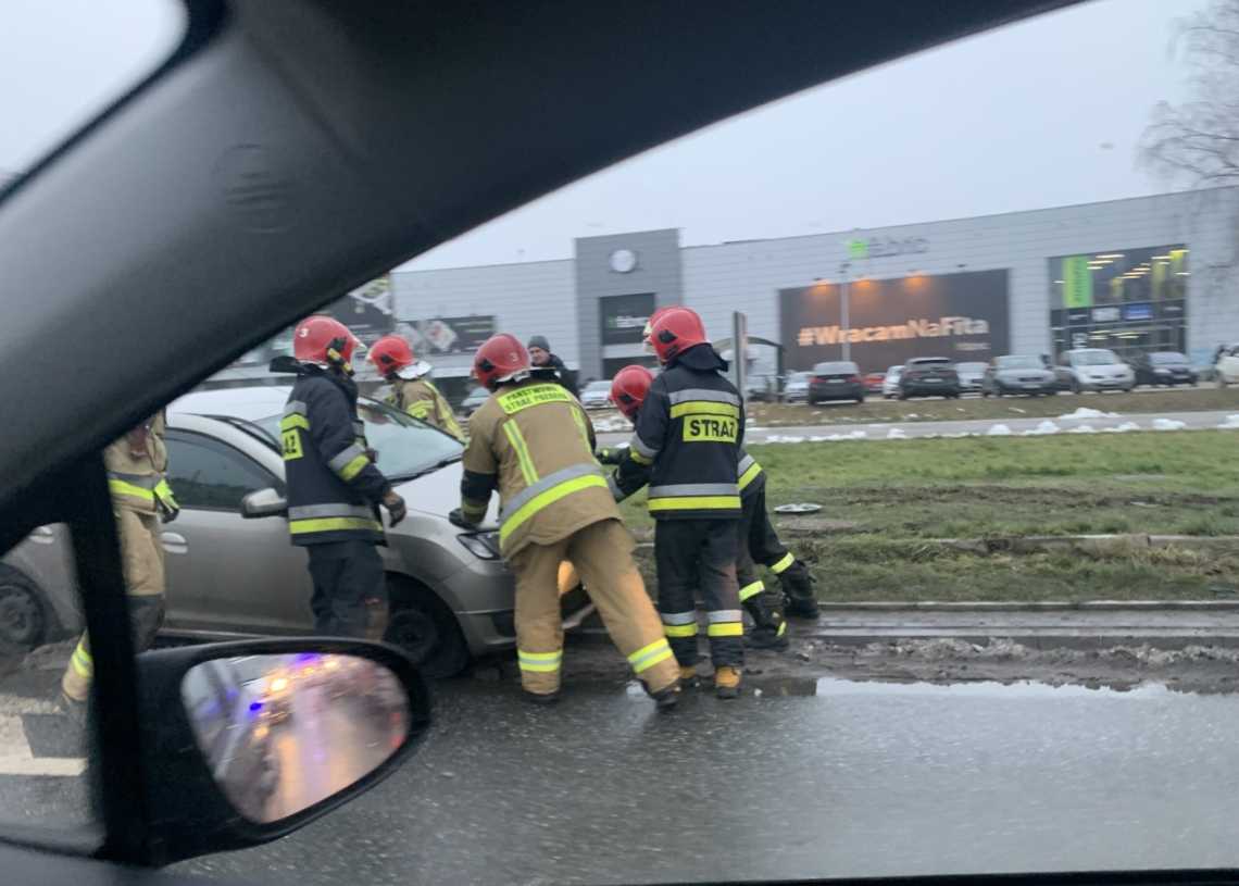 Wypadek na al. Piłsudskiego przy skrzyżowaniu z Kilińskiego
