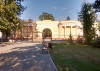 Skierniewice chcą pozyskać dotację na odnowienie figury św. Floriana i remont zabytkowej bramy parkowej 1 św. Floriana