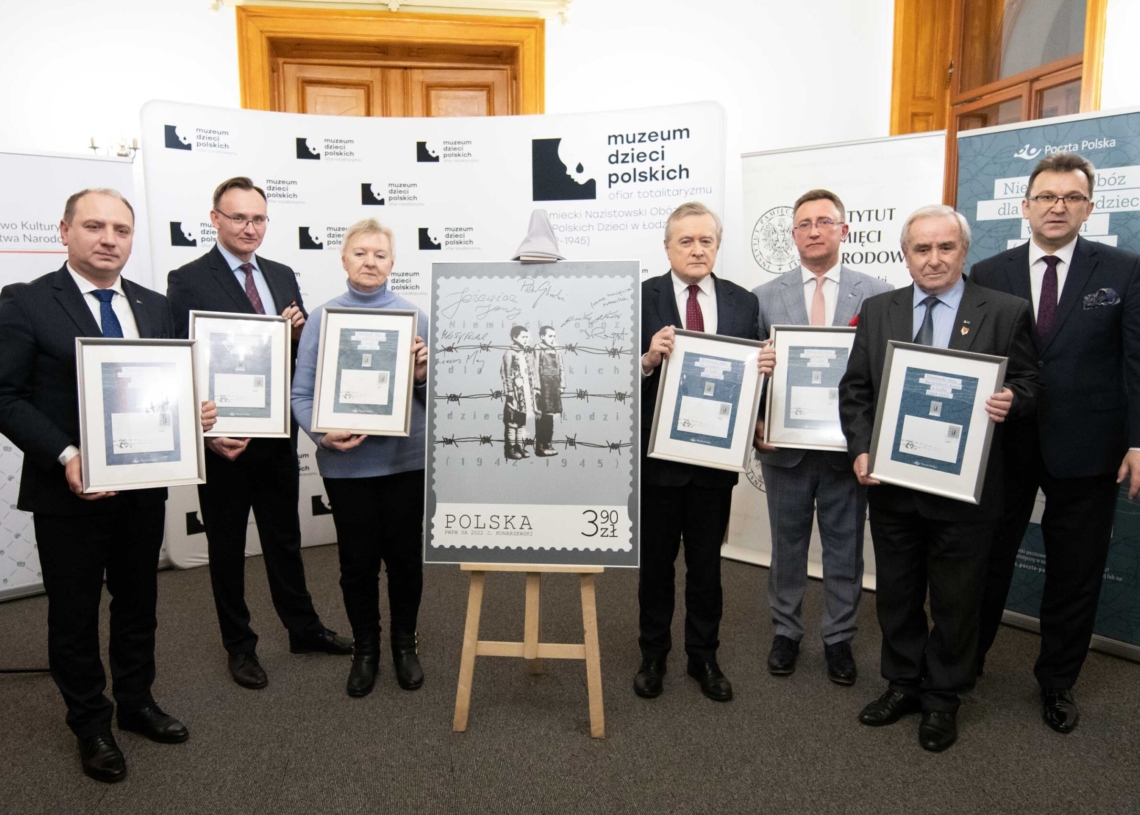 Przedstawiono znaczek pocztowy w Muzeum Dzieci Polskich