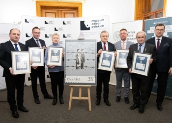 Przedstawiono znaczek pocztowy w Muzeum Dzieci Polskich
