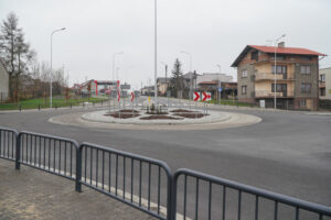 Inwestycje drogowe w Łódzkiem - rondo w Burzeninie