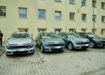 Nowe nieoznakowane auta w łódzkiej policji